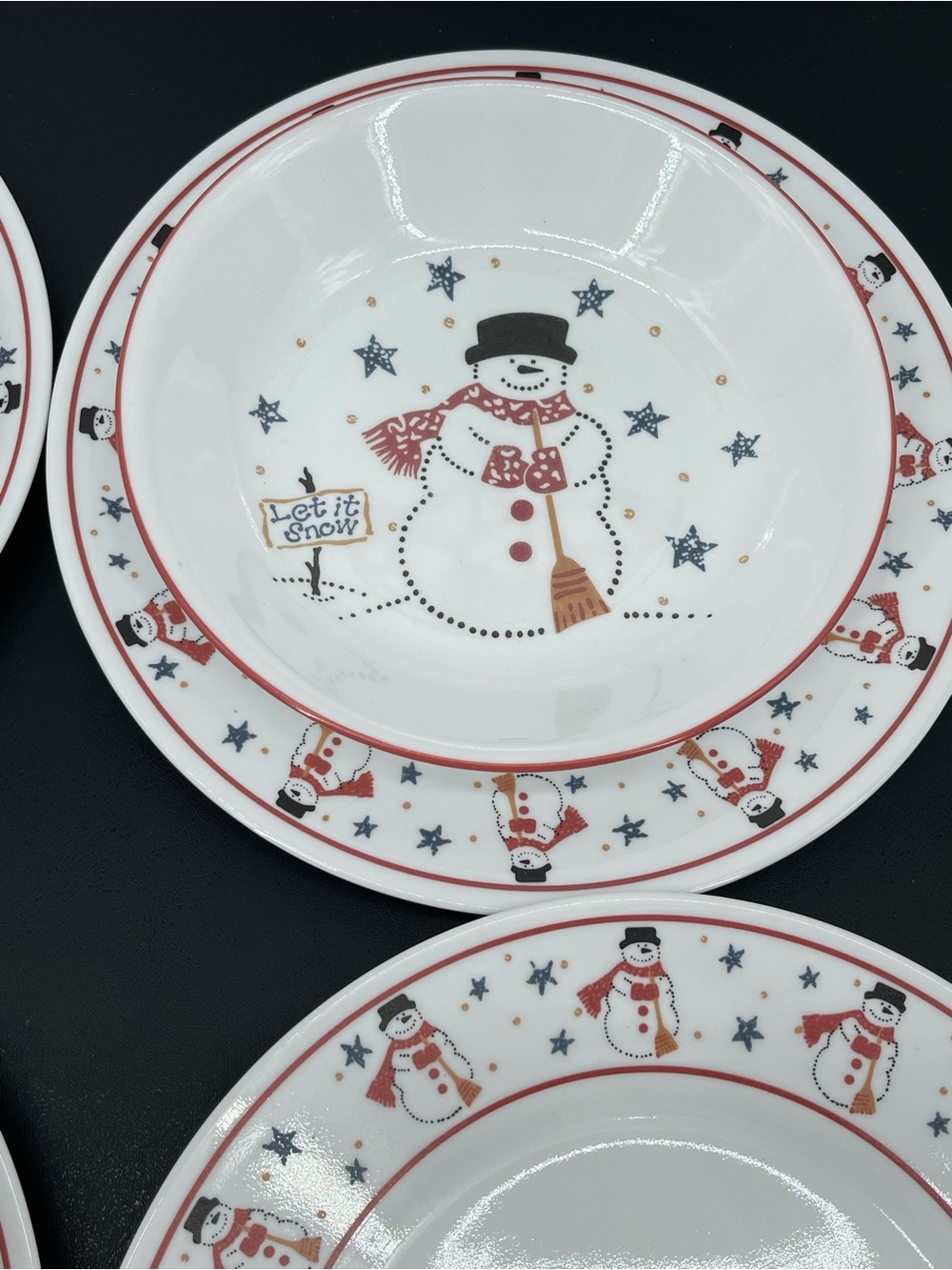 Corelle Snowman Dinner Plates (4) and Bowls (3) - Picture 4 of 7